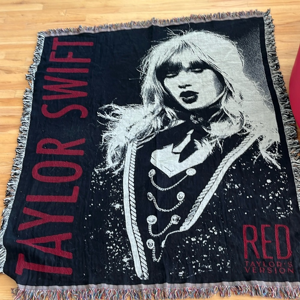 Taylor swift red taylor's version blanket